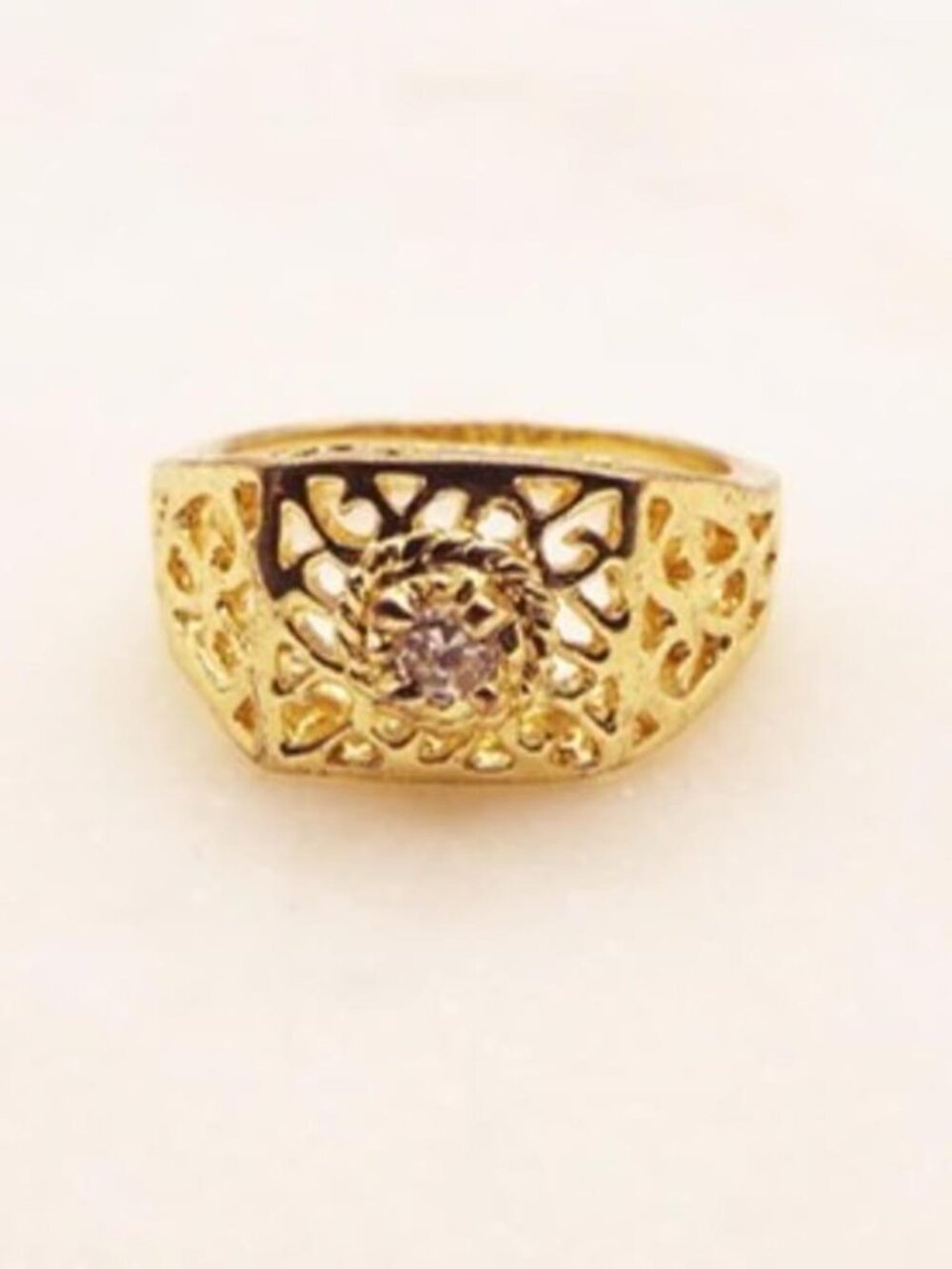 FASHION GOLDEN OPEN FILIGREE W/ PALE LILAC CRYSTAL SET SZ. 4 RING 21